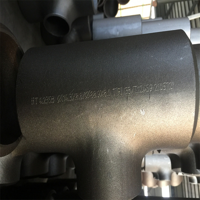 Сварное соединение встык тройника ASTM A234 WPB оборудований трубопровода равное уменьшая тройник подгоняло